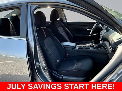 Used 2025 Nissan Sentra SR FWD image 31