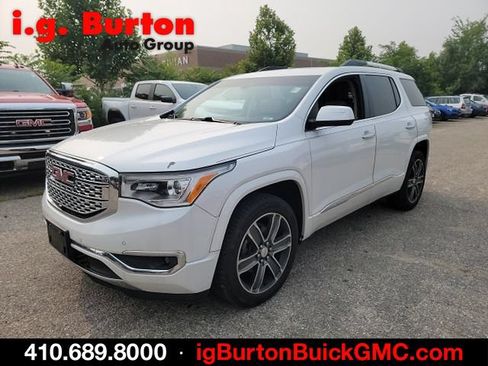 Used 2017 GMC Acadia Denali w/ Technology Package FWD image 3