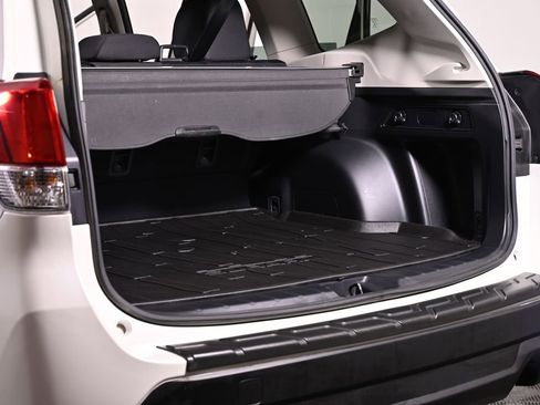 Used 2021 Subaru Forester Premium AWD/4WD image 36