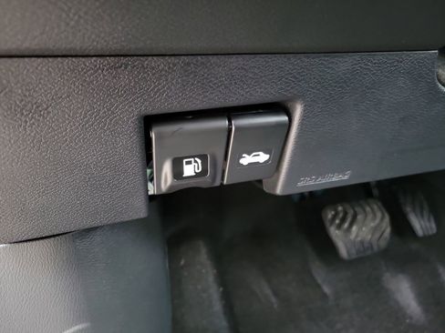 Used 2024 Genesis GV80 3.5T w/ Advanced Package image 22