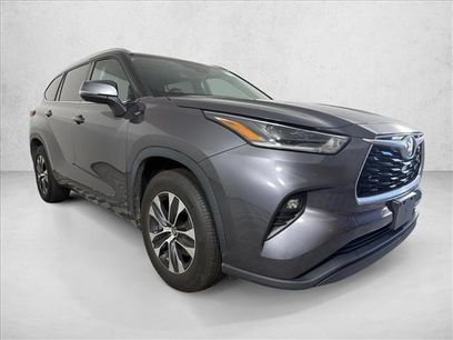 Used 2021 Toyota Highlander XLE