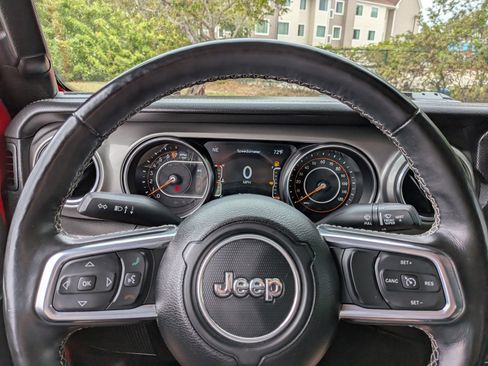 Used 2022 Jeep Gladiator Overland w/ Cold Weather Group AWD/4WD image 25