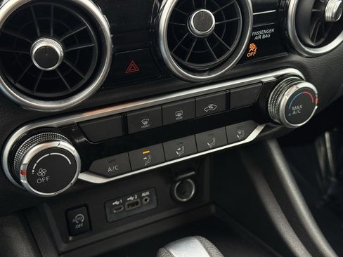 Used 2024 Nissan Sentra SV image 30