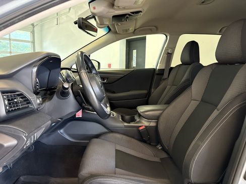 Used 2022 Subaru Outback Premium AWD/4WD image 11