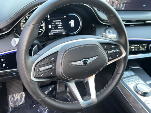 Used 2025 Genesis GV70 3.5T Sport w/ Sport Advanced Package image 12
