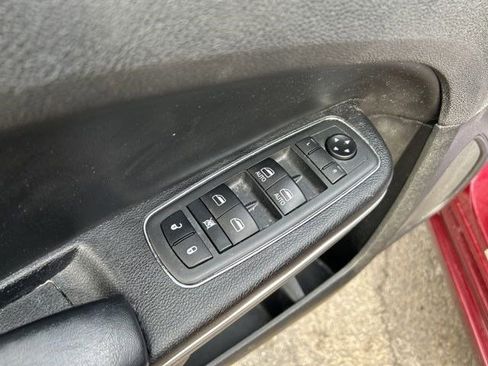 Used 2019 Chrysler 300 Touring w/ Sport Appearance Package image 13