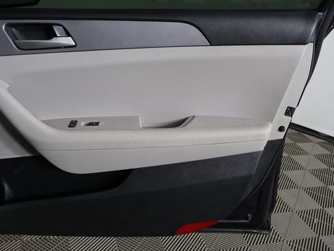 Used 2019 Hyundai Sonata SE FWD image 18