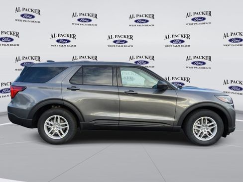 New 2026 Ford Explorer Active RWD image 7