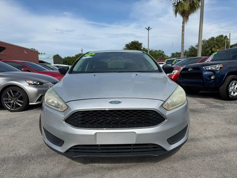 Used 2015 Ford Focus S FWD image 2