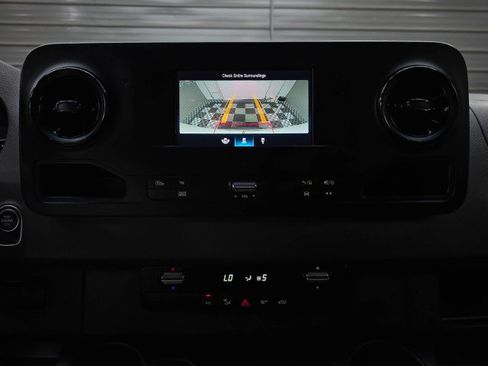 Used 2024 Mercedes-Benz Sprinter 2500 image 24