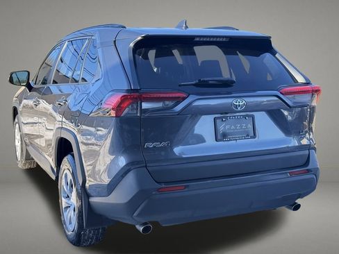 Used 2019 Toyota RAV4 LE w/ Carpet Mat Package image 3