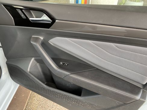 Certified 2025 Volkswagen Jetta SEL FWD image 36