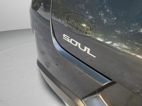 Used 2024 Kia Soul LX w/ Option Group 015 FWD image 30