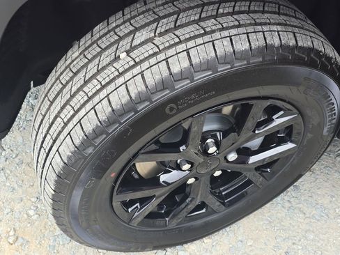 New 2026 Jeep Grand Cherokee Altitude AWD/4WD image 34