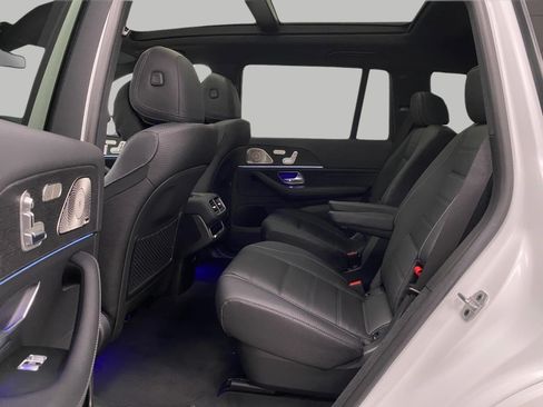 New 2026 Mercedes-Benz GLS 450 4MATIC image 32