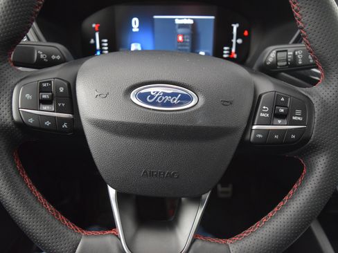 Used 2023 Ford Escape ST-Line w/ Tech Pack #1 AWD/4WD image 13