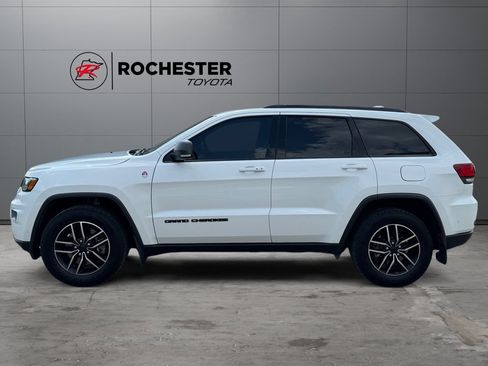 Used 2019 Jeep Grand Cherokee Trailhawk AWD/4WD image 2