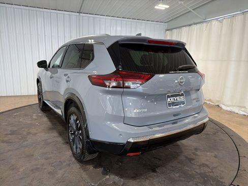 Used 2024 Nissan Rogue Platinum w/ Platinum Premium Package image 6