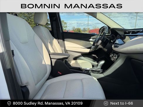 Used 2022 Buick Encore GX Essence w/ Experience Buick Package image 7