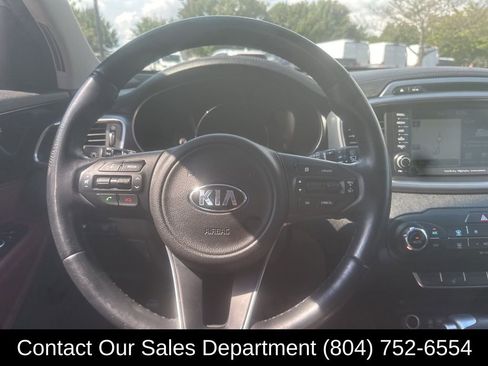 Used 2018 Kia Sorento SX image 18