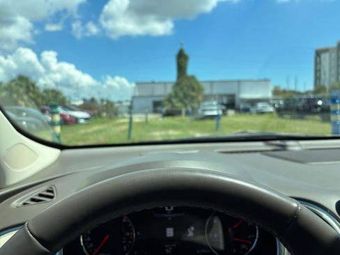 Used 2024 Chevrolet Malibu LT image 34