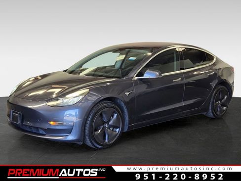 Used 2018 Tesla Model 3 Mid Range RWD image 1