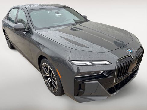 New 2026 BMW 740i xDrive image 11