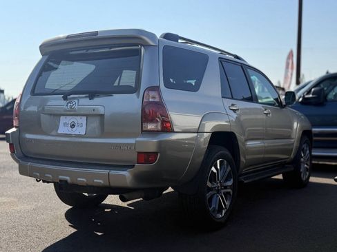 Used 2005 Toyota 4Runner Limited AWD/4WD image 4