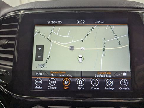 Used 2021 Jeep Grand Cherokee Limited w/ Premium Lighting Group image 19