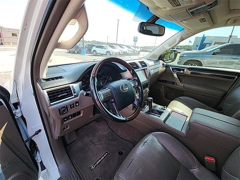 Used 2017 Lexus GX 460 image 14