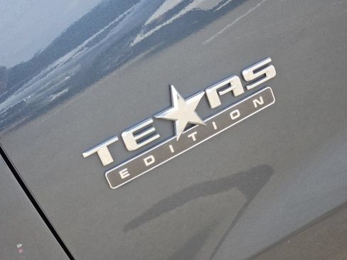 Used 2019 Chevrolet Silverado 1500 LT w/ Texas Edition AWD/4WD image 16