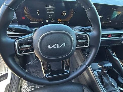 Used 2024 Kia Sorento S image 18