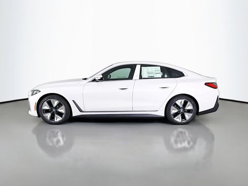 New 2026 BMW i4 eDrive40 w/ Parking Assistance Package RWD image 4