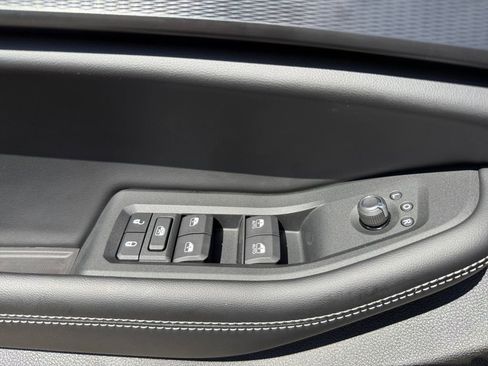 New 2025 Jeep Grand Cherokee Laredo image 13