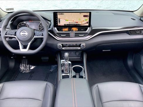 Certified 2024 Nissan Altima 2.5 SR w/ SR Premium Package image 15