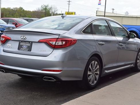 Used 2017 Hyundai Sonata Sport w/ Value Edition Package 02 FWD image 9