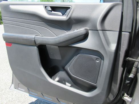 Used 2022 Ford Escape SE w/ Convenience Package FWD image 19