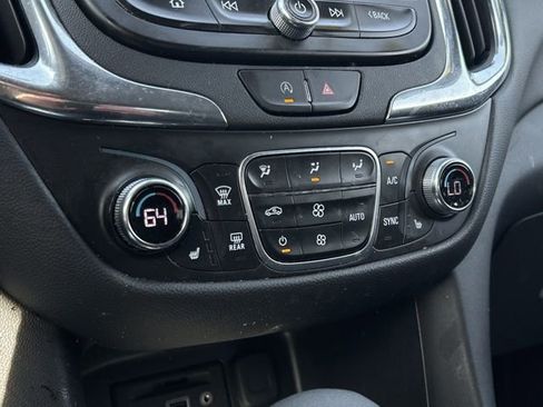 Used 2023 Chevrolet Equinox LT AWD/4WD image 44