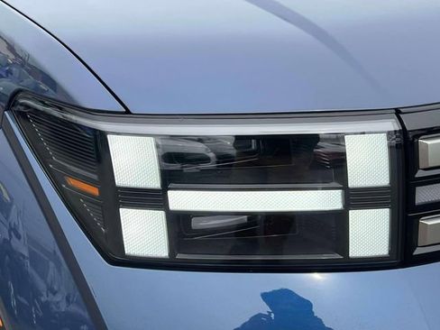 Certified 2025 Hyundai Santa Fe SEL image 9