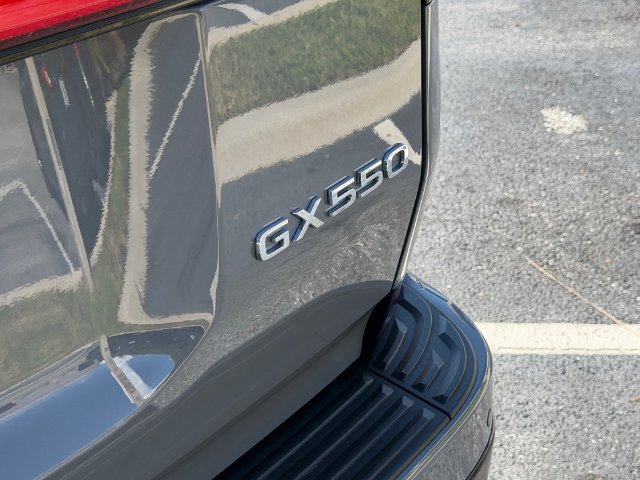 Used 2026 Lexus GX 550 w/ Accessory Package (2T) AWD/4WD image 16