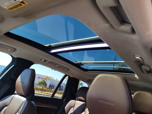 Used 2019 Volvo XC90 T6 Inscription w/ Luxury Package image 24