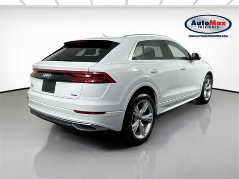 Used 2023 Audi Q8 Premium w/ Convenience Package image 2
