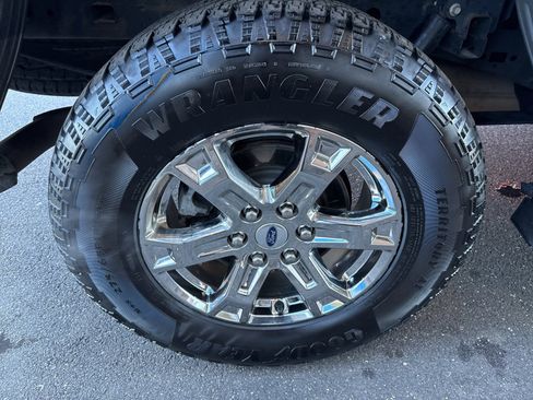 Used 2021 Ford F150 Lariat image 13