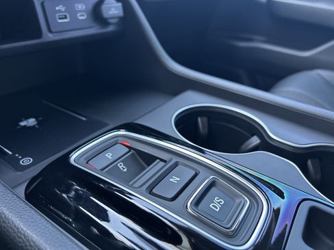 Used 2025 Honda Pilot EX-L image 7