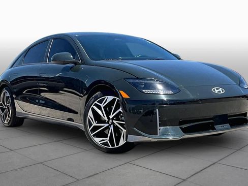 Used 2023 Hyundai Ioniq 6 SEL RWD image 2