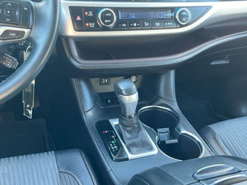 Used 2016 Toyota Highlander Plus image 19