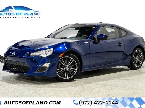 Used 2015 Scion FR-S RWD image 1