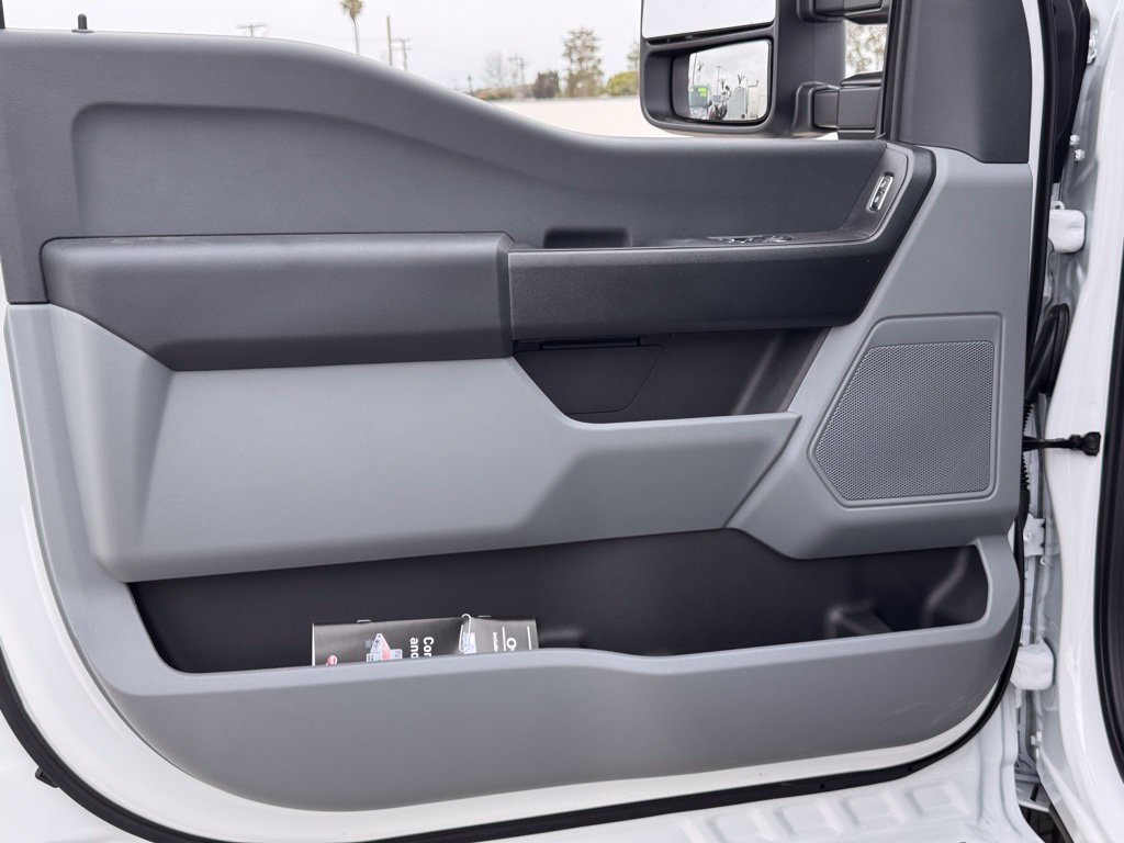 New 2025 Ford F350 XL w/ XL Chrome Package AWD/4WD image 17