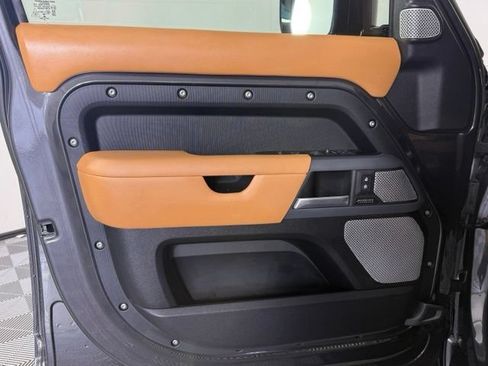 Used 2023 Land Rover Defender 130 X AWD/4WD image 32