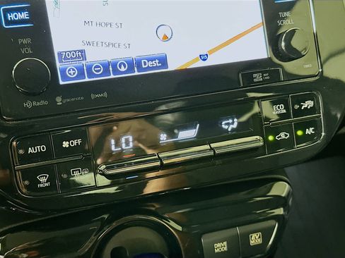 Used 2018 Toyota Prius Three Touring image 24